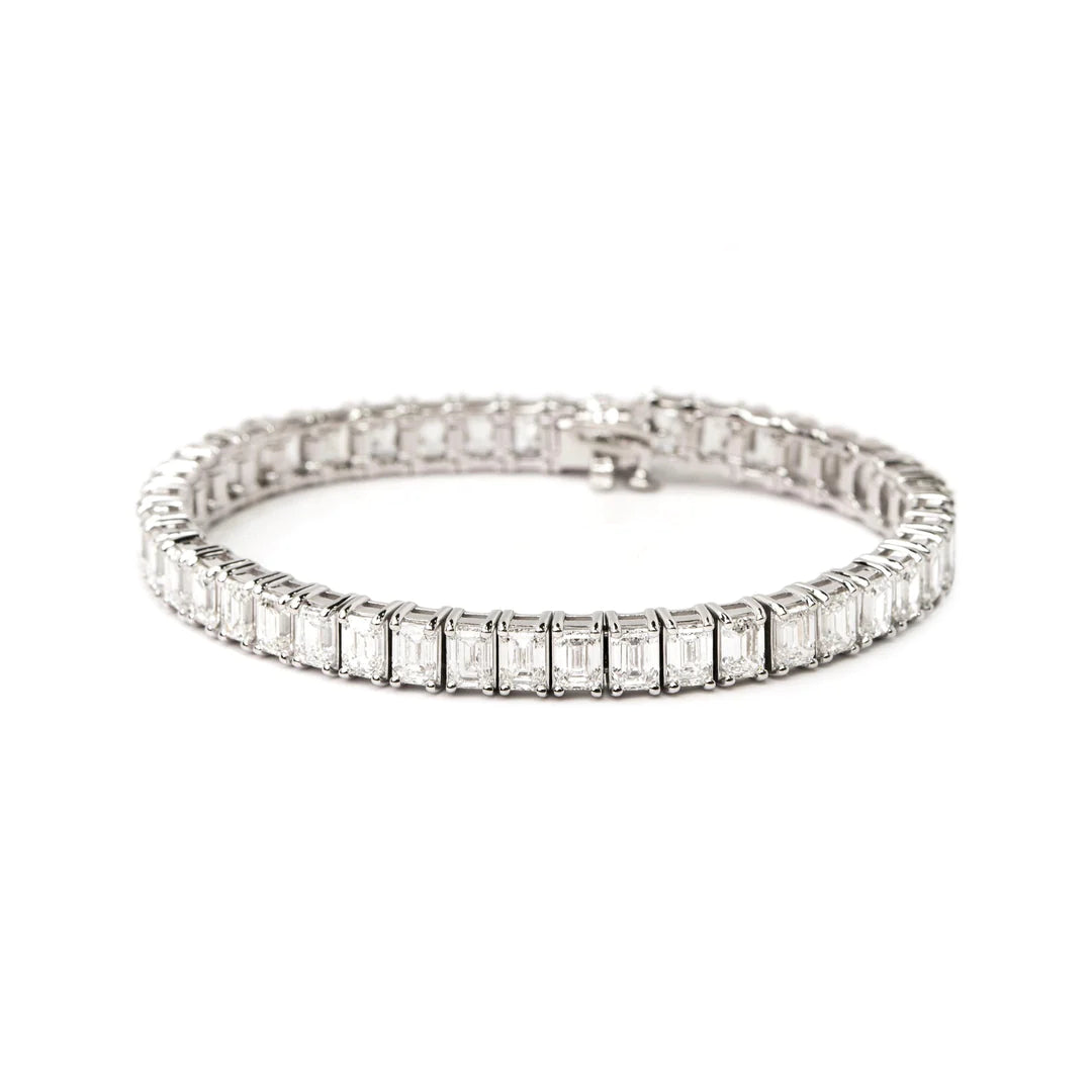 Tennis Bracelet Tales: The Evolution of a Classic