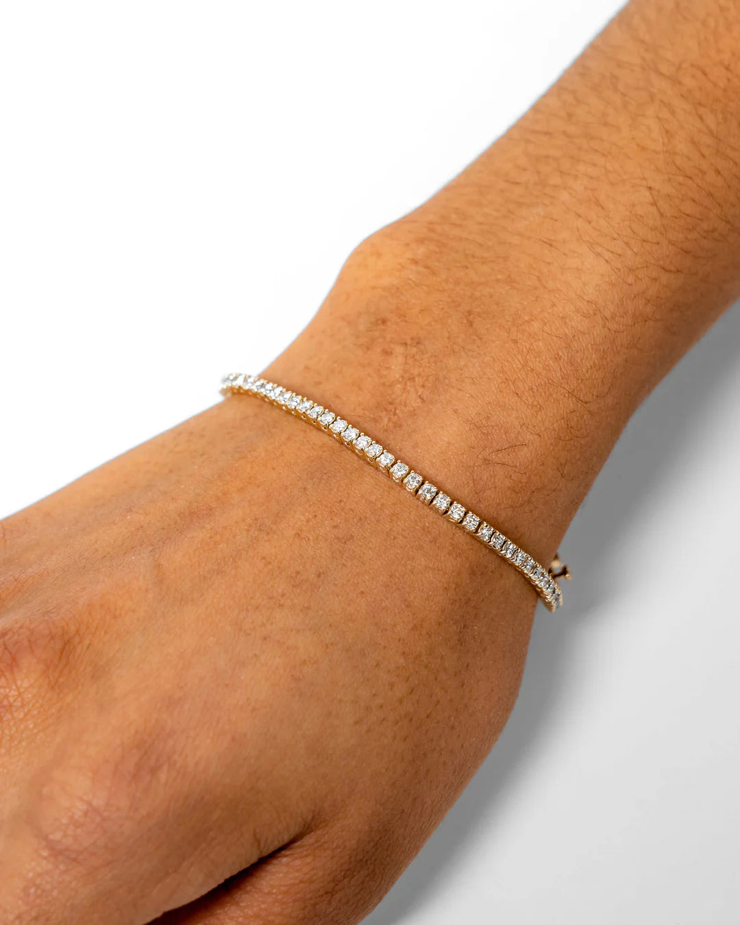 2ct Tennis Bracelet: A Statement of Refined Taste