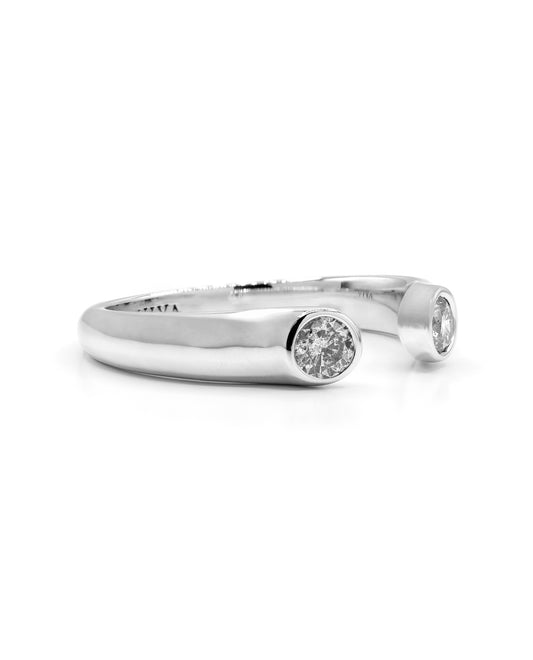 Round Diamond Bezel Ring White Gold